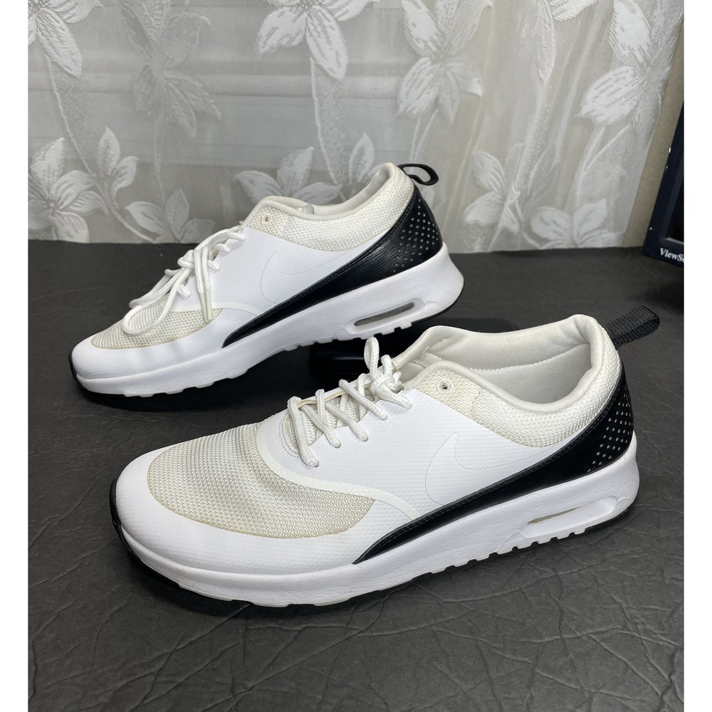 Size 9,5- Nike Air Max Thea Womens Sneakers White/black 599409-111 2018